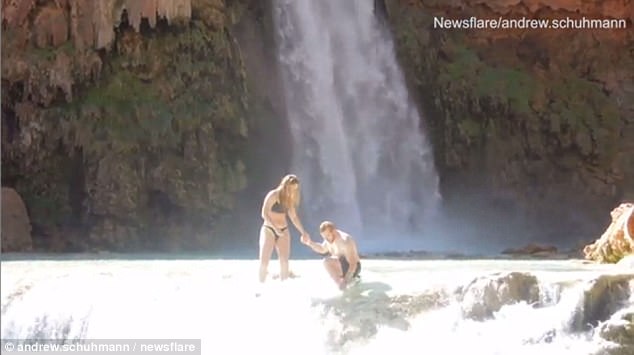 Đến Grand Canyon cầu hôn bạn gái nhưng làm rơi nhẫn ở phút 89 - Ảnh 9. Đến Grand Canyon cầu hôn bạn gái nhưng làm rơi nhẫn ở phút 89 - Ảnh 9.