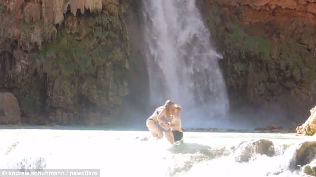 Đến Grand Canyon cầu hôn bạn gái nhưng làm rơi nhẫn ở phút 89 - Ảnh 8. Đến Grand Canyon cầu hôn bạn gái nhưng làm rơi nhẫn ở phút 89 - Ảnh 8.