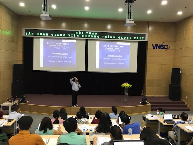 Thí điểm giáo dục về vũ trụ và môi trường trong trường phổ thông - Ảnh 1. Thí điểm giáo dục về vũ trụ và môi trường trong trường phổ thông - Ảnh 1.