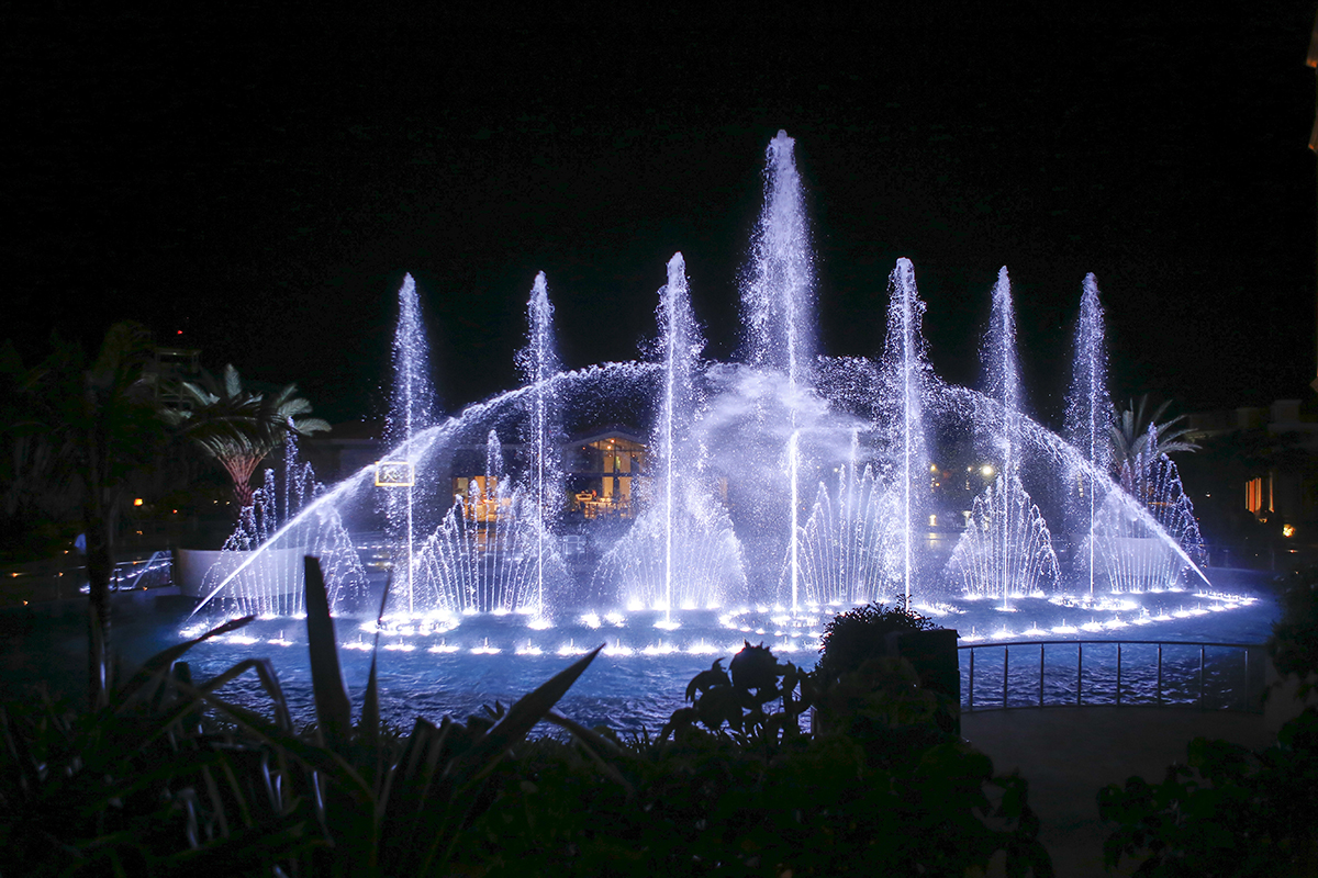 The Grand Hồ Tràm Strip khai trương Đài nhạc nước rực rỡ sắc màu - Ảnh 2. The Grand Hồ Tràm Strip khai trương Đài nhạc nước rực rỡ sắc màu