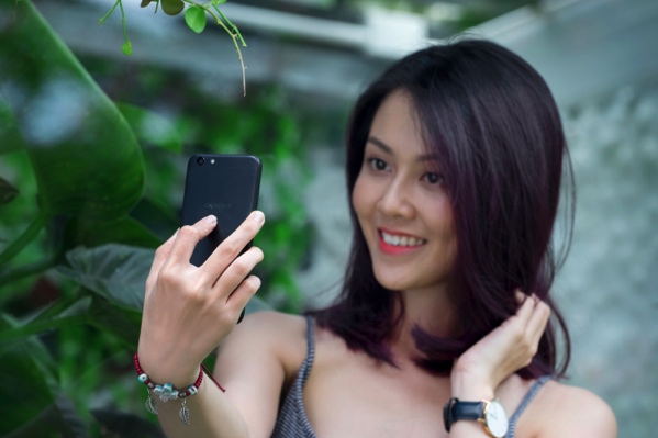 Dễ dàng sở hữu điện thoại thông minh với 890.000 đồng trả trước - Ảnh 3. Dễ dàng sở hữu điện thoại thông minh với 890.000 đồng trả trước - Ảnh 3.