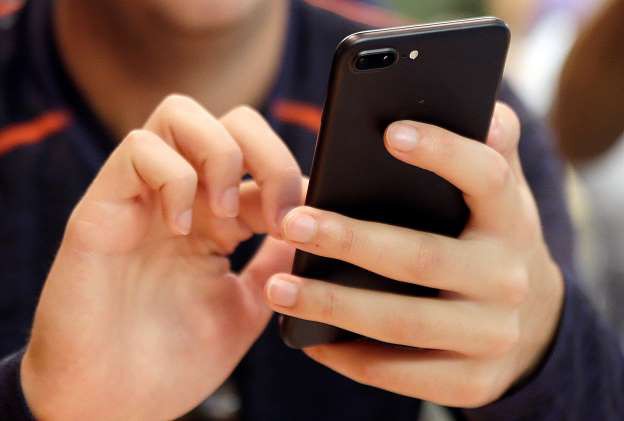 Chưa bao giờ dân tình nghiện mạng xã hội như bây giờ - Ảnh 1. Chưa bao giờ dân tình nghiện mạng xã hội như bây giờ - Ảnh 1.