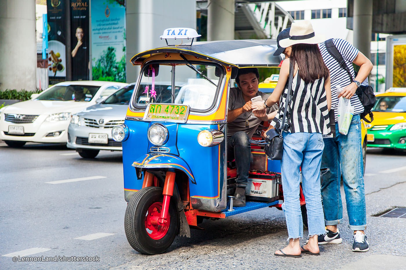 10 phương tiện vận chuyển du lịch độc đáo khắp thế giới - Ảnh 2. 10 phương tiện vận chuyển du lịch độc đáo khắp thế giới