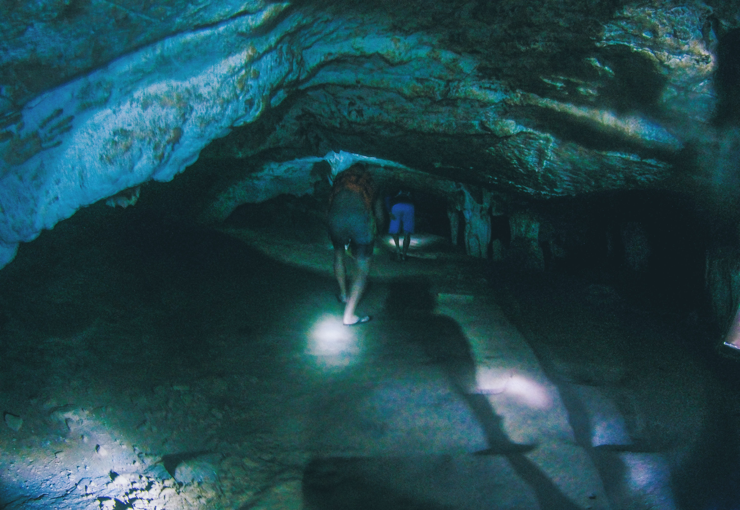 Rong chơi như Tarzan ở Vang Vieng - Ảnh 2. Rong chơi như Tarzan ở Vang Vieng