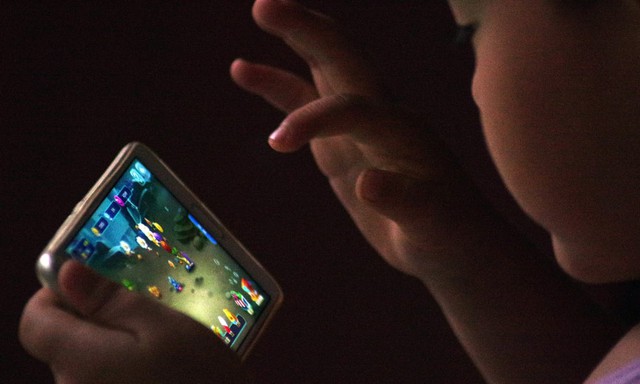 Trung Quốc giới hạn giờ chơi game với trẻ - Ảnh 1. Trung Quốc giới hạn giờ chơi game với trẻ - Ảnh 1.