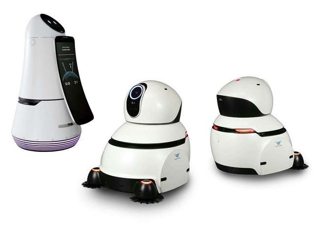 Hãng LG thử nghiệm robot chỉ dẫn, dọn dẹp ở sân bay - Ảnh 1. Hãng LG thử nghiệm robot chỉ dẫn, dọn dẹp ở sân bay - Ảnh 1.