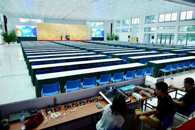 Nhà mạng tăng tốc phục vụ APEC - Ảnh 1. Nhà mạng tăng tốc phục vụ APEC - Ảnh 1.