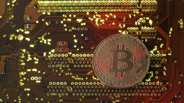 Ấn Độ quay lưng với bitcoin và các đồng tiền điện tử khác - Ảnh 1. Ấn Độ quay lưng với bitcoin và các đồng tiền điện tử khác - Ảnh 1.