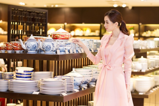 Hoa hậu Đặng Thu Thảo: Tôi là người phụ nữ cầu toàn - Ảnh 2. Hoa hậu Đặng Thu Thảo: Tôi là người phụ nữ cầu toàn - Ảnh 2.
