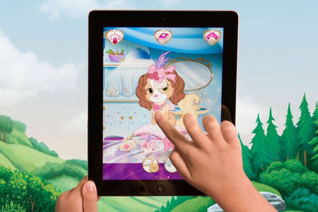 Hãng Disney bị kiện theo dõi trẻ em trái phép bằng ứng dụng điện thoại - Ảnh 1. Hãng Disney bị kiện theo dõi trẻ em trái phép bằng ứng dụng điện thoại - Ảnh 1.