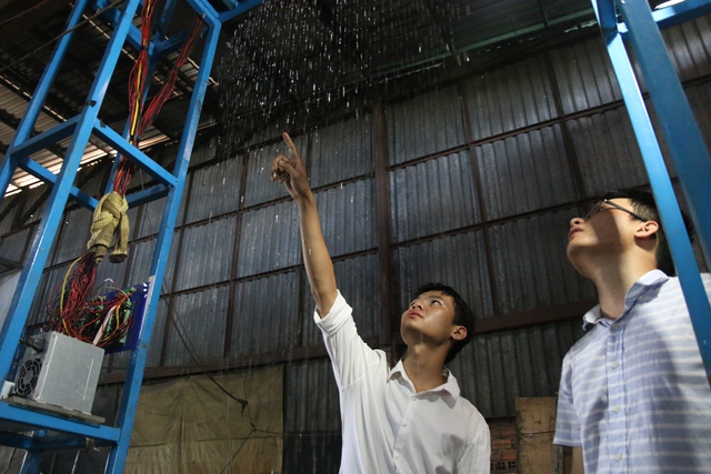 Sinh viên “vẽ” tranh nước kỹ thuật số - Ảnh 2. Sinh viên “vẽ” tranh nước kỹ thuật số - Ảnh 2.