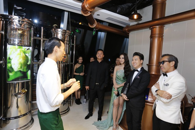 The world of Heineken thu hút bạn trẻ tham gia trải nghiệm độc đáo - Ảnh 2. The world of Heineken thu hút bạn trẻ tham gia trải nghiệm độc đáo - Ảnh 2.