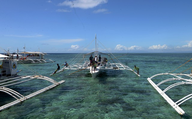 Bay đến Philippines tận hưởng biển xanh cát trắng ở Cebu - Ảnh 1. Bay đến Philippines tận hưởng biển xanh cát trắng ở Cebu - Ảnh 1.