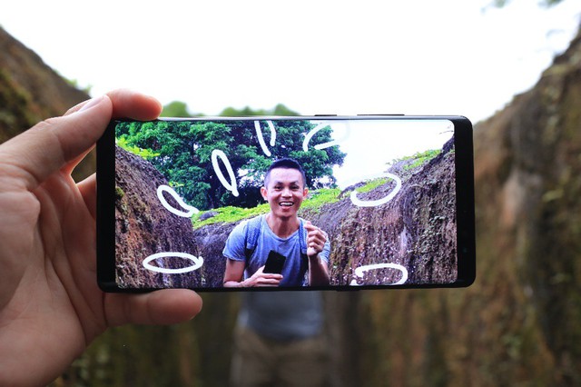 Galaxy Note8 và những chuyến đi nhẹ mà chất của Tâm Bùi - Ảnh 2. Galaxy Note8 và những chuyến đi nhẹ mà chất của Tâm Bùi - Ảnh 2.