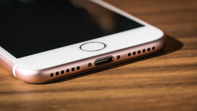 5 chi tiết đang biến mất hoặc không còn xuất hiện trên smartphone - Ảnh 5. 5 chi tiết đang biến mất hoặc không còn xuất hiện trên smartphone - Ảnh 5.