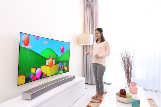 Lột xác phòng khách bằng 1 thao tác với TV Samsung - Ảnh 4. Lột xác phòng khách bằng 1 thao tác với TV Samsung - Ảnh 4.