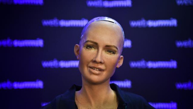 ‘Cô’ robot công dân muốn ‘tính chuyện gia đình’ - Ảnh 1. ‘Cô’ robot công dân muốn ‘tính chuyện gia đình’ - Ảnh 1.