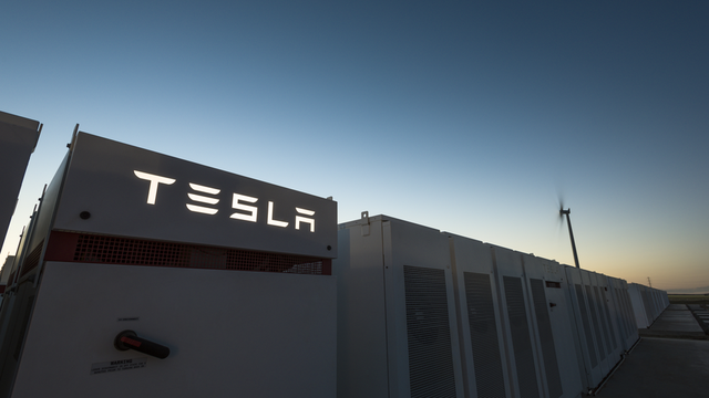 Elon Musk làm pin lithium-ion lớn nhất thế giới trong 100 ngày - Ảnh 1. Elon Musk làm pin lithium-ion lớn nhất thế giới trong 100 ngày - Ảnh 1.