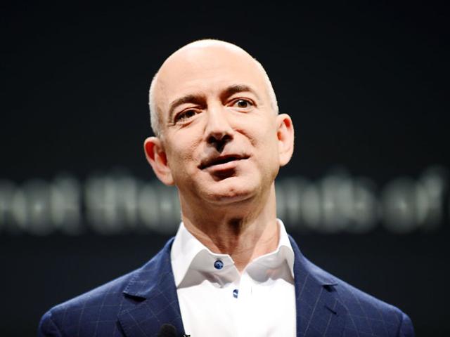 Ông chủ Amazon soán ngôi Bill Gates trong vài giờ - Ảnh 1. Ông chủ Amazon soán ngôi Bill Gates trong vài giờ - Ảnh 1.