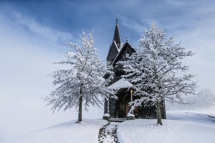 Tuyết đầu mùa khắp châu Âu, Mỹ - Ảnh 1.