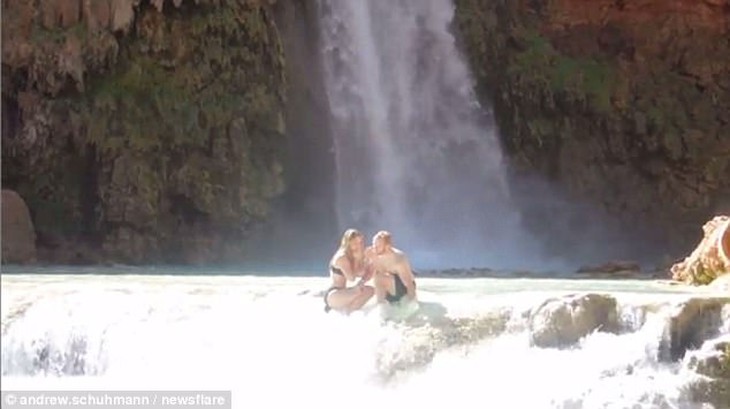 Đến Grand Canyon cầu hôn bạn gái nhưng làm rơi nhẫn ở phút 89 - Ảnh 6.