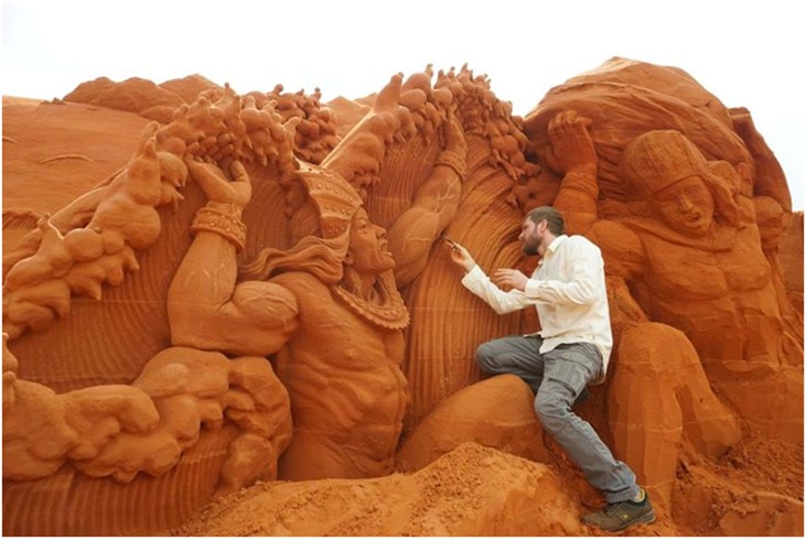 Phan Thiết có Công viên tượng cát đầu tiên trên thế giới - Ảnh 5.