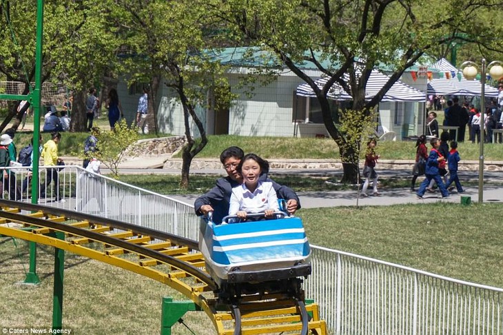 Lọt vào trong công viên giải trí Triều Tiên có gì vui? - Ảnh 4.