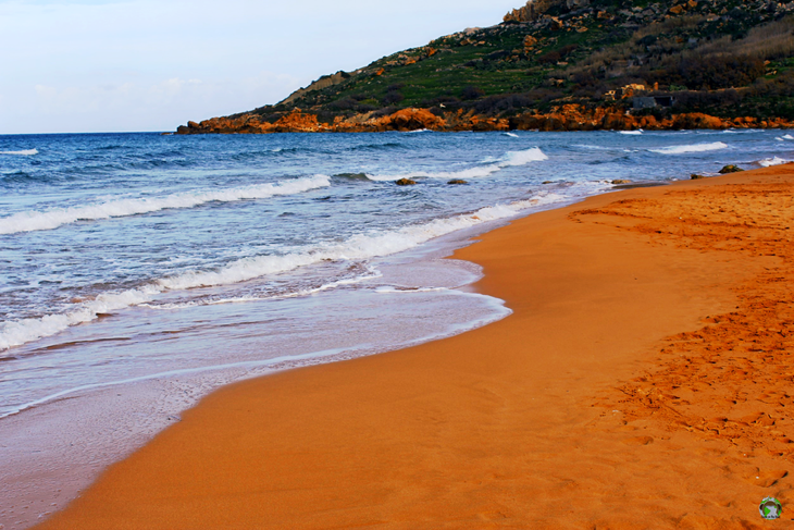 7 nơi ‘biển xanh, nắng vàng’ nhưng... cát hồng, cát đỏ, cát cam - Ảnh 7.