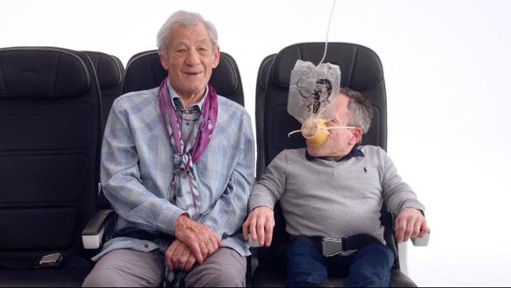 British Airways mời sao Hollywood hướng dẫn an toàn bay cho khách - Ảnh 2.