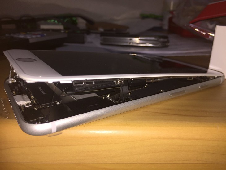 Apple xác nhận đang điều tra hai sự cố nổ pin với iPhone 8 Plus - Ảnh 3.