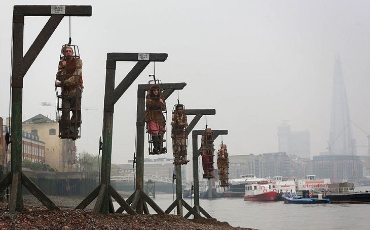 ‘Bến treo cổ’ bên bờ sông Thames - Ảnh 2.