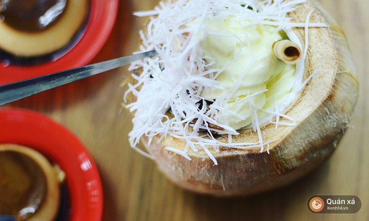 2 món ăn trong quả dừa đang cực hot ở Hà Nội bạn nhất định phải thử - Ảnh 3.