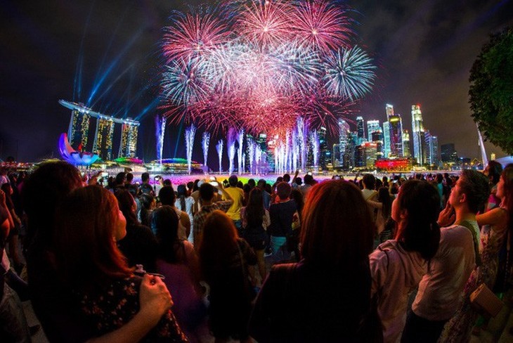 Singapore rực rỡ mùa lễ hội cuối năm - Ảnh 9.