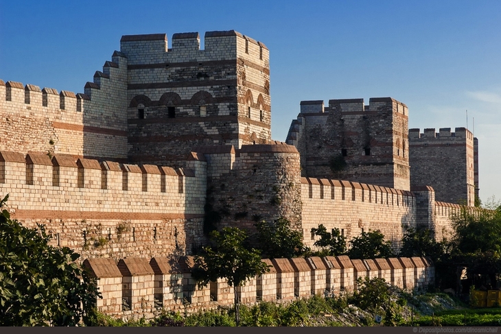 Những tường thành nghìn năm hút khách tham quan - Ảnh 3.