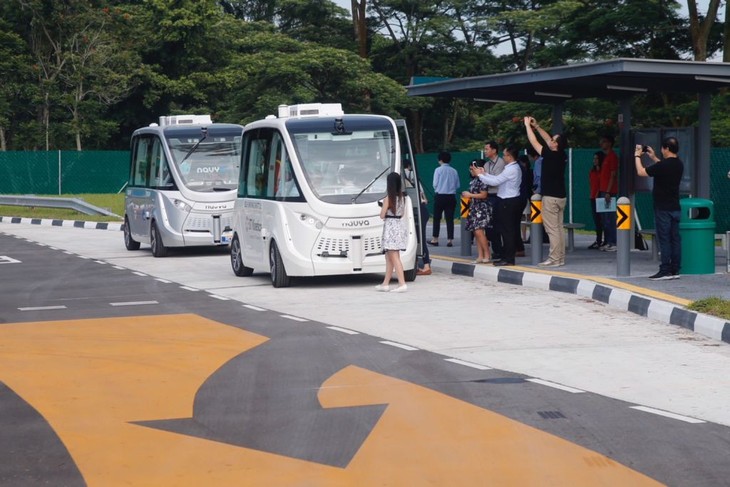 Năm 2022 Singapore đưa xe bus không người lái vào sử dụng - Ảnh 1.